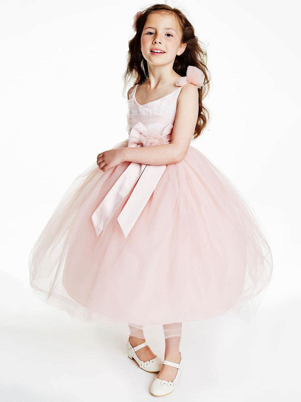 V-neck Pink Tulle Flower Ball Gown Flower Girl Dress for Fashionistas