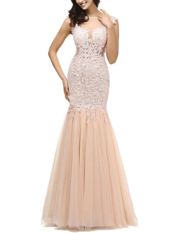 Gorgeous Tulle Mermaid Prom Dress with Appliques and Scoop Neckline