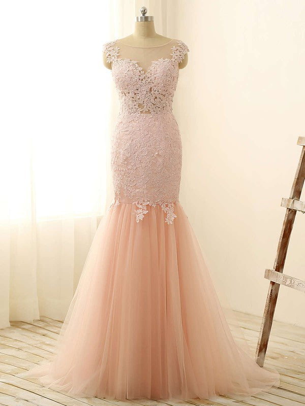 Beautiful Trumpet/Mermaid Illusion Tulle Prom Dress with Appliques and Lace