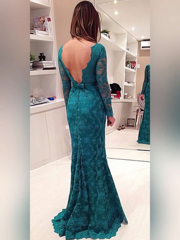 Gorgeous Trumpet/Mermaid Prom Dress with Scoop Neck, Lace, Sweep Train and Bow