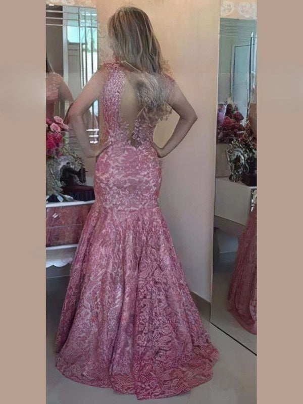V-neck Lace Appliques Trumpet/Mermaid Prom Dress with Sweep Train