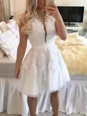 A-Line Scoop Neck Tulle Short Prom Dress with Appliques and Lace | White Classy