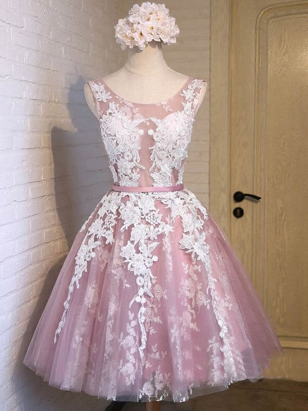 A-line Scoop Neck Tulle Appliques Lace Knee-length Prom Dress