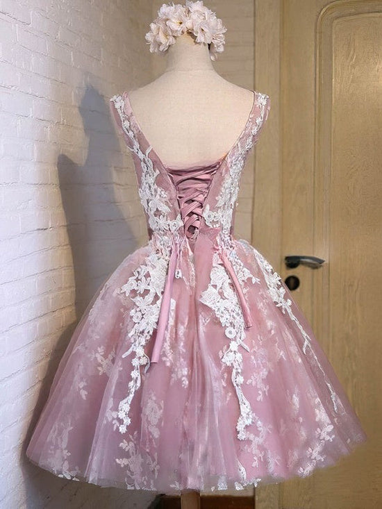 A-line Scoop Neck Tulle Appliques Lace Knee-length Prom Dress