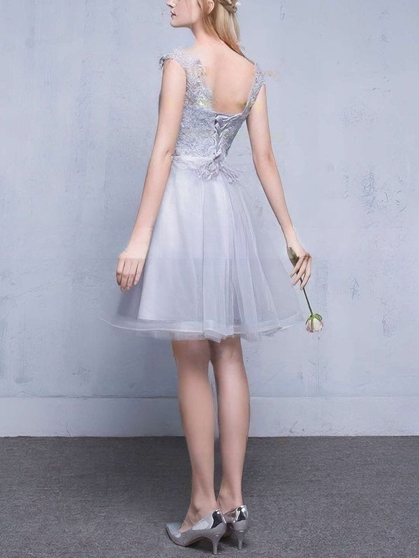 A-line Scoop Neck Tulle Prom Dress with Lace Appliques