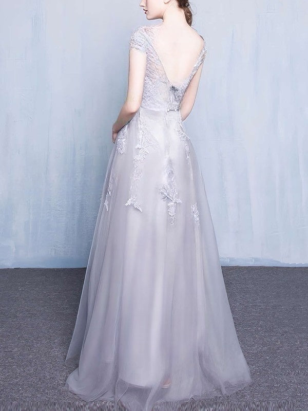 A-line Scoop Neck Tulle Floor-length Prom Dress with Appliques and Lace