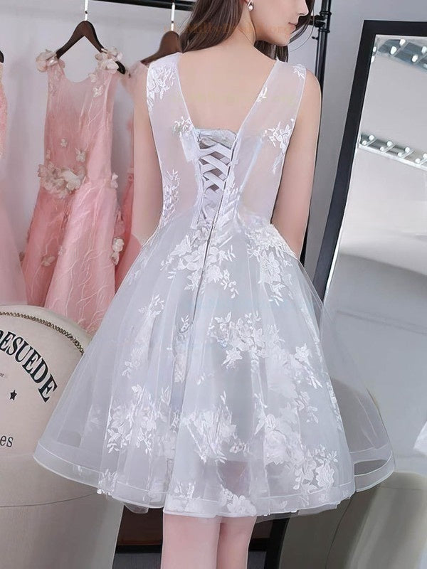 A-line Scoop Neck Tulle Knee-length Prom Dress with Appliques Lace and Sweet Short Style