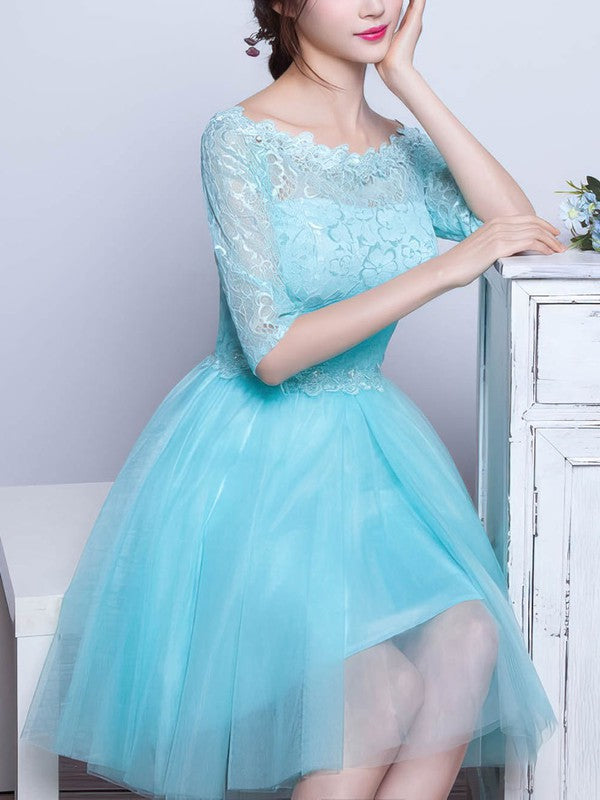 Pretty A-line Scoop Neck Short Prom Dress with Lace Tulle and Beading