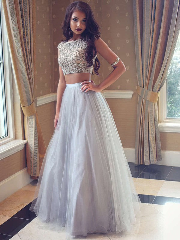 Princess-Look Prom Dresses with Scoop Neck & Pearl Detailing