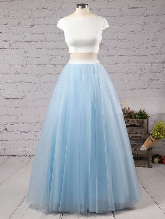 Gorgeous Ball Gown Prom Dress with Scoop Neck and Satin Tulle Floor-length