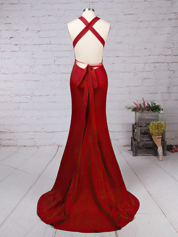 Glamorous V-neck Trumpet/Mermaid Prom Dress with Sweep Train