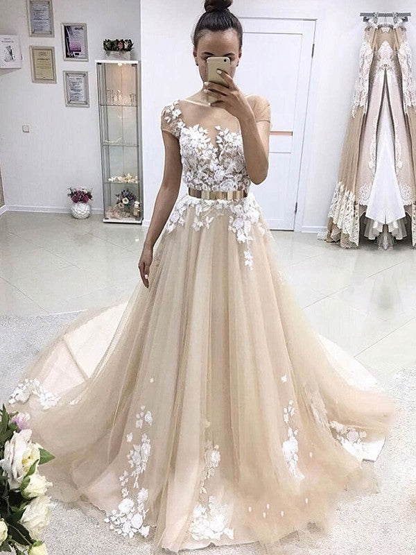 Scoop Neck Tulle Ball Gown Prom Dress with Appliques and Sweep Train