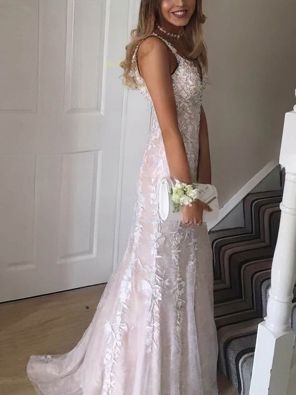 Elegant V-neck Lace Tulle Prom Dress with Sweep Train and Appliques