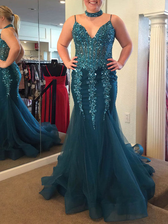 Elegant Trumpet/Mermaid V-Neck Organza Prom Dress with Beading and Sweep Train